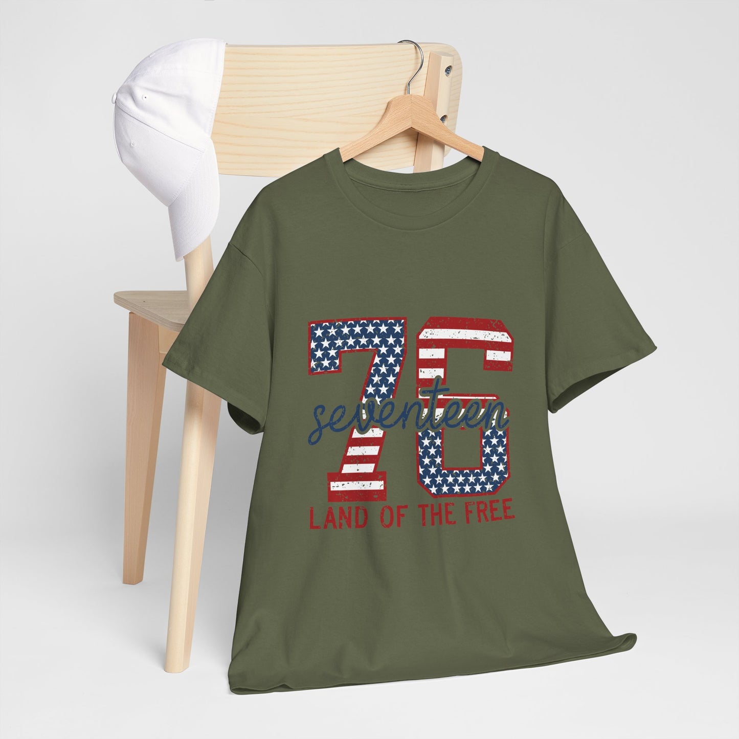 1976 Seventeen 'Land of the Free' Patriotic T‑Shirt