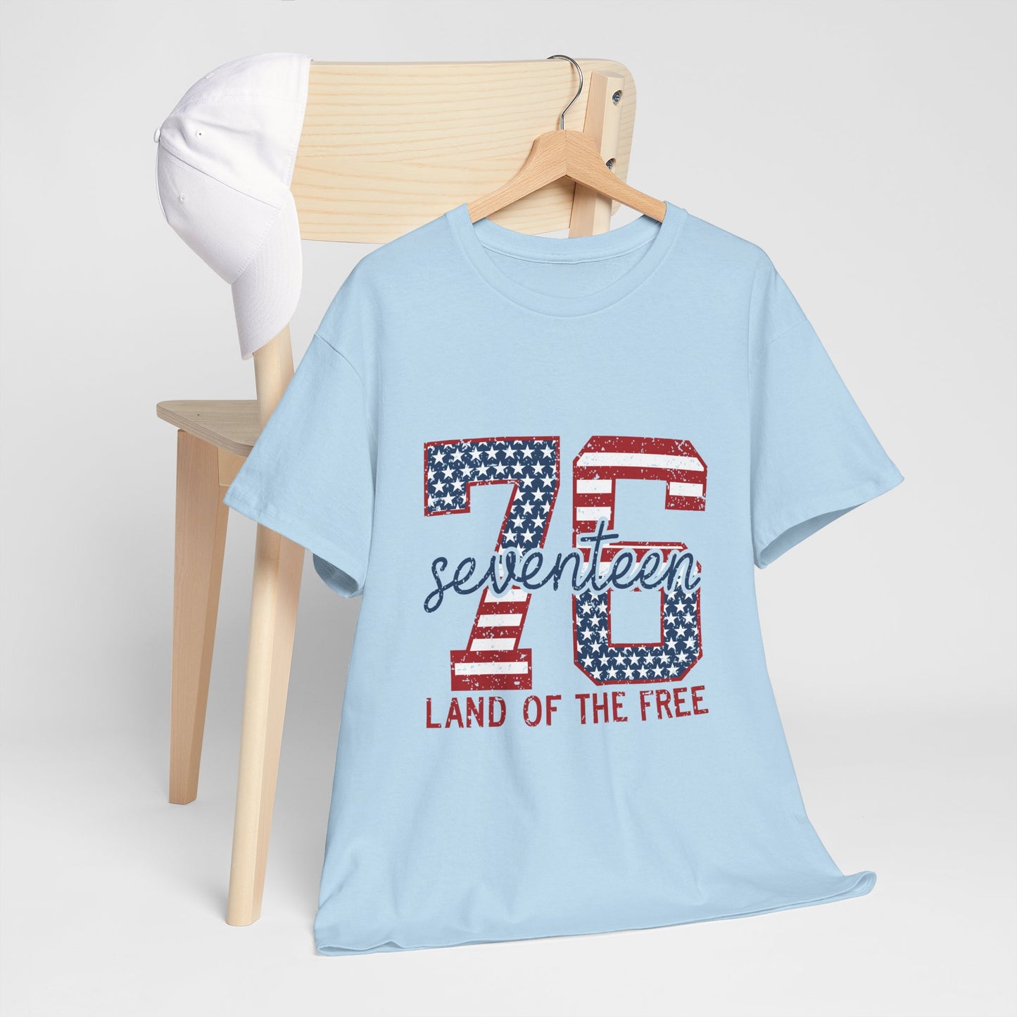 1976 Seventeen 'Land of the Free' Patriotic T‑Shirt